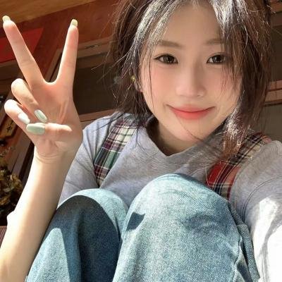怪笑少女